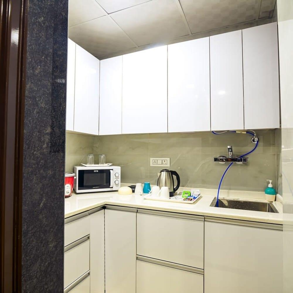 Relaxing 1 Bhk Service Apartment With Balcony Gym