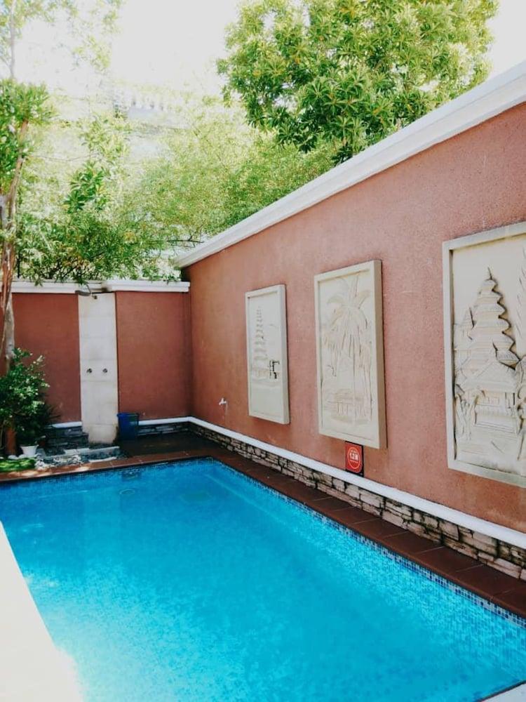 Alpine GLX Deluxe Suite