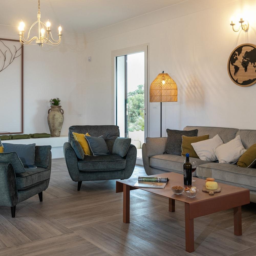 Dimora Degli Ulivi 10 Emma Villas