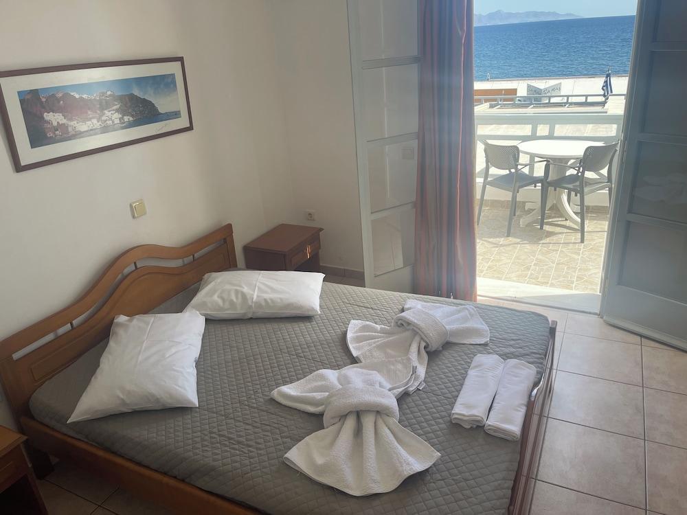 Tarelis Beach Apartments & Studios