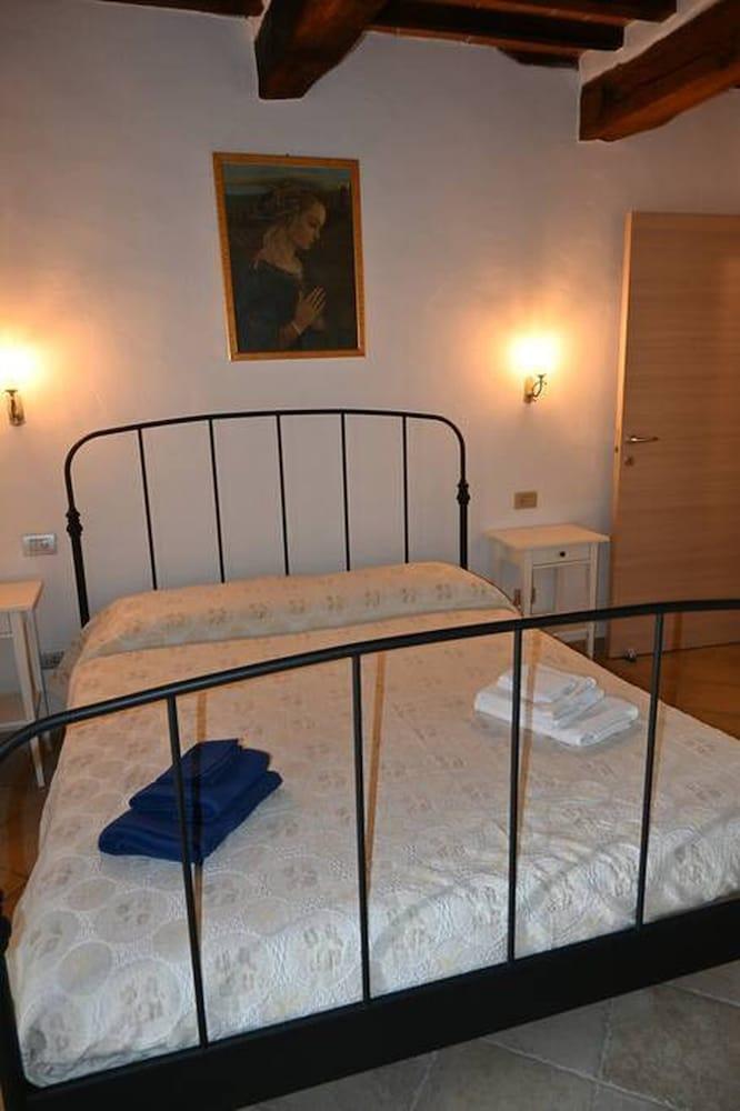 Penelope 2 Bedroom Apartment