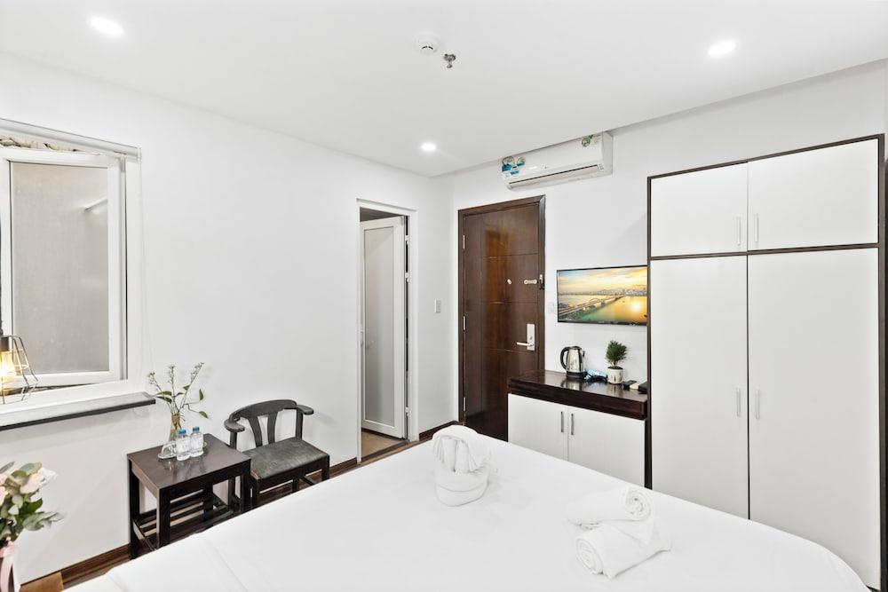 The Happy House Hotel & Apartment