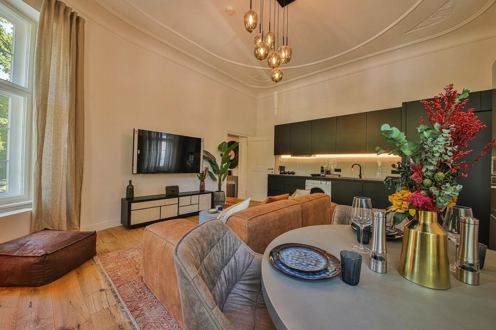 Aeronaut Suites powered by Pearl1