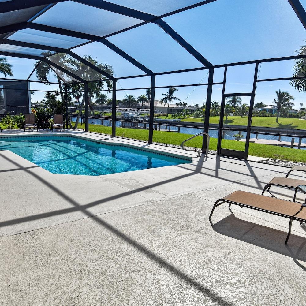 Timeout -south Facing With Large Terrace and Pool