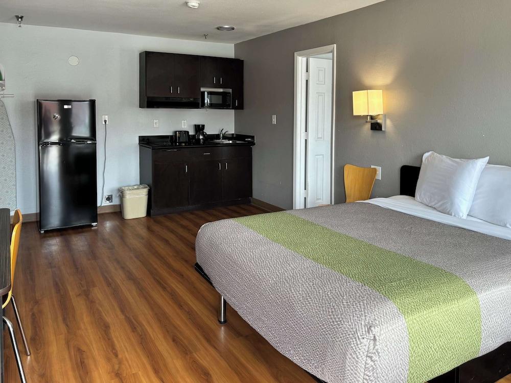 Studio 6 Abilene, TX – East