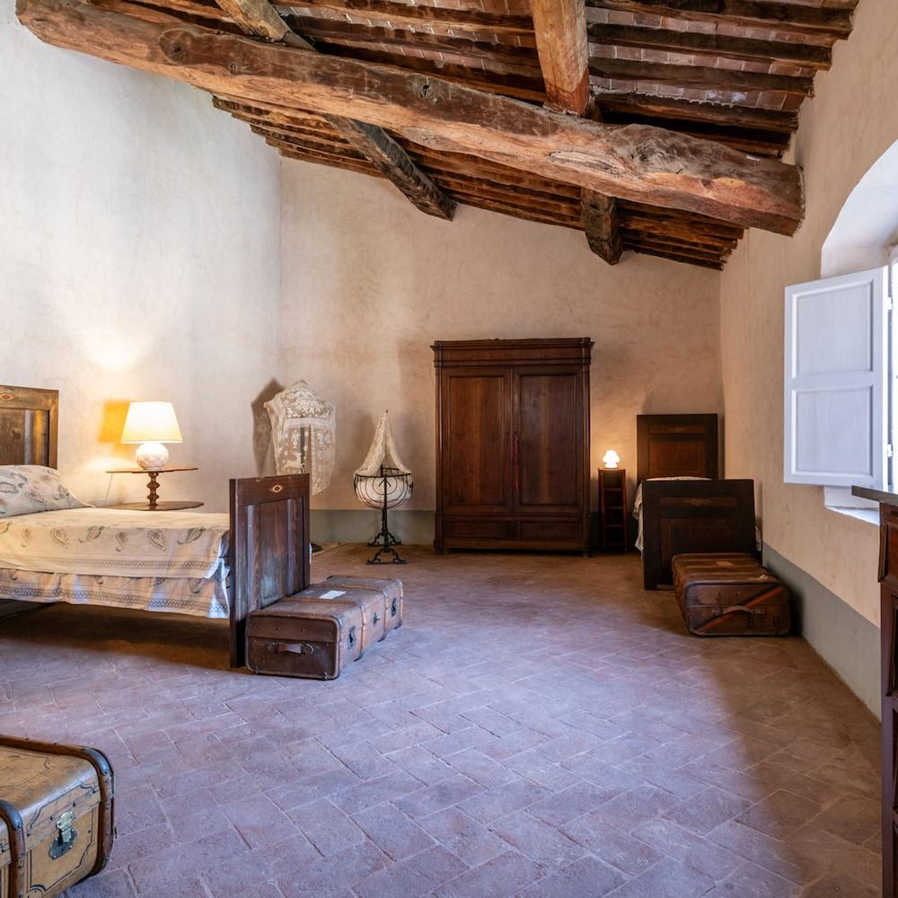 Alchimia Di Storia Attico di Charm nel Castello di Calci