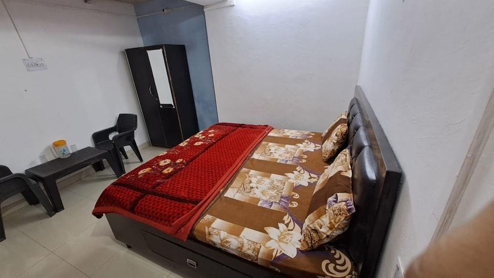 Saurav Palace Mathura