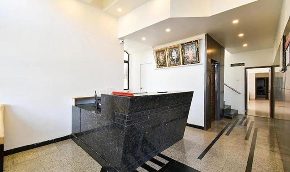 FabHotel Shangrila Elite