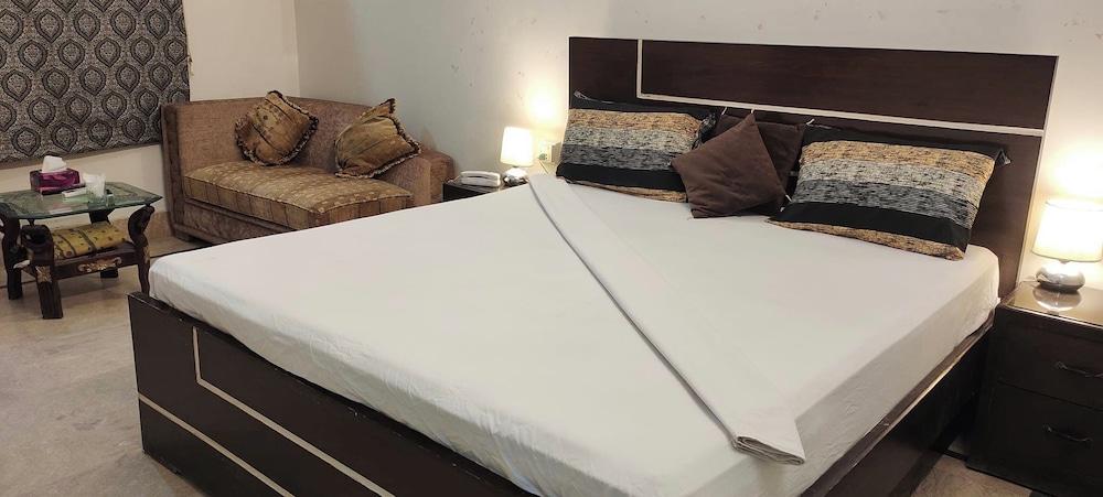 The Royal Palace Guest House