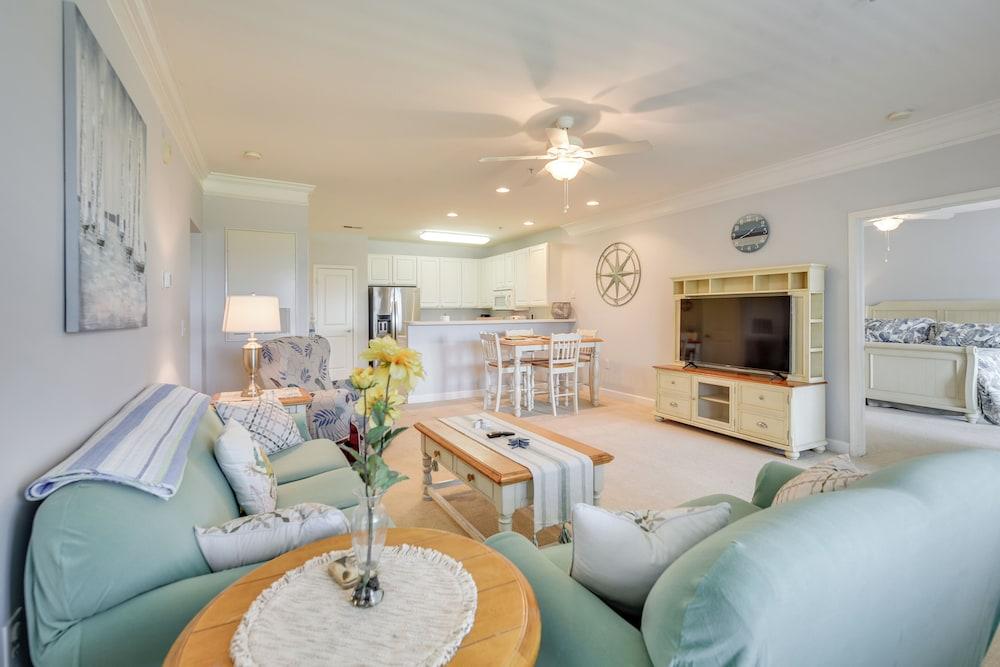 Pool Access & 11 Mi to Beach: Calabash Condo!