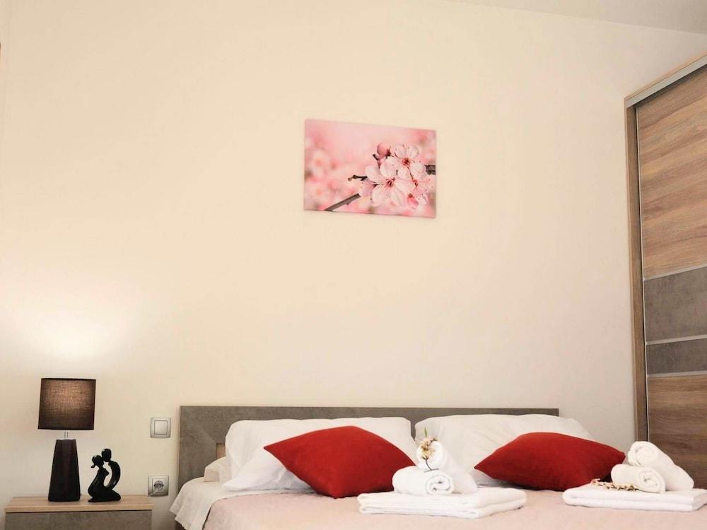 Fancy Apartments Dream