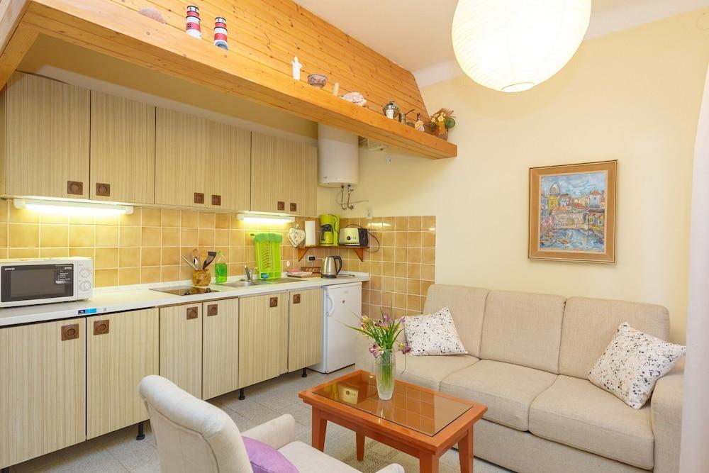 Ploce Apartments - Niky