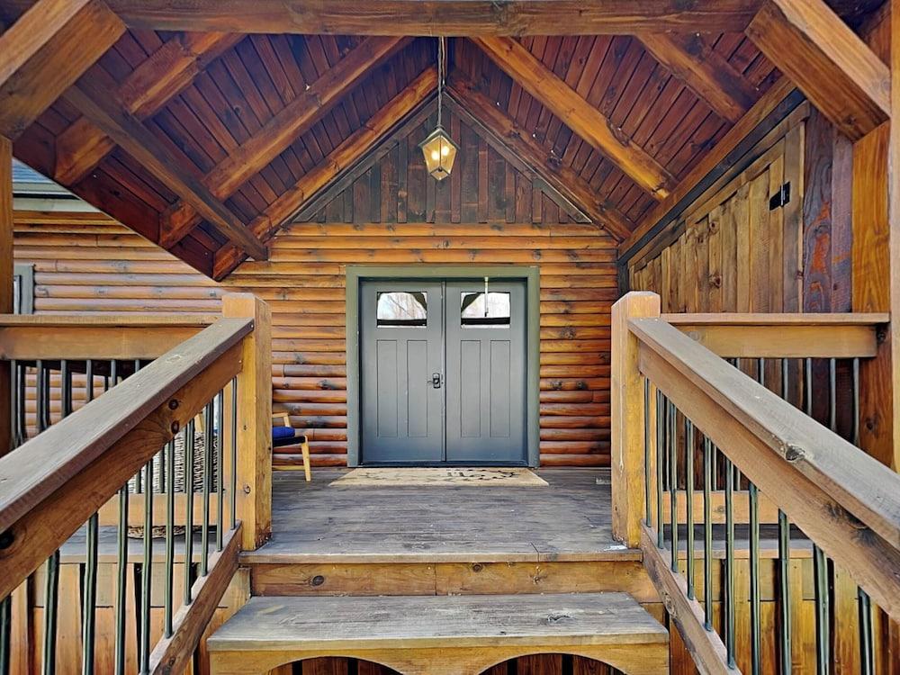 Falcon's Landing by Taylor Made Deep Creek