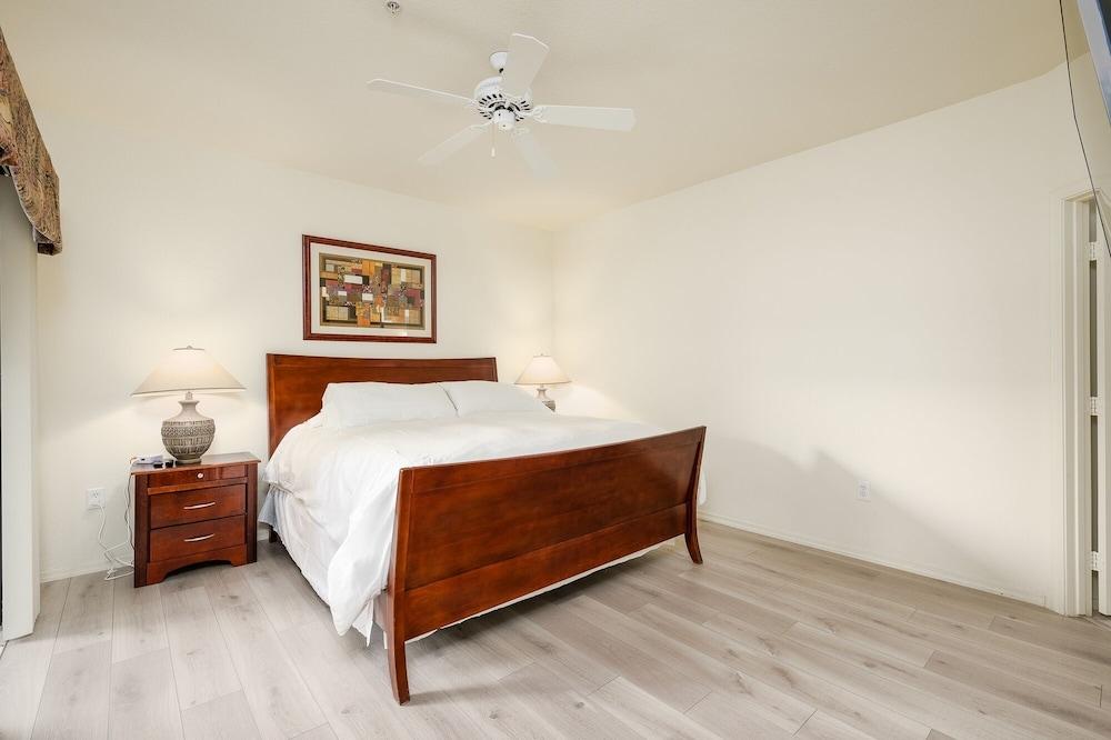 Villa Del Sol 3 Bedroom Condo by RedAwning