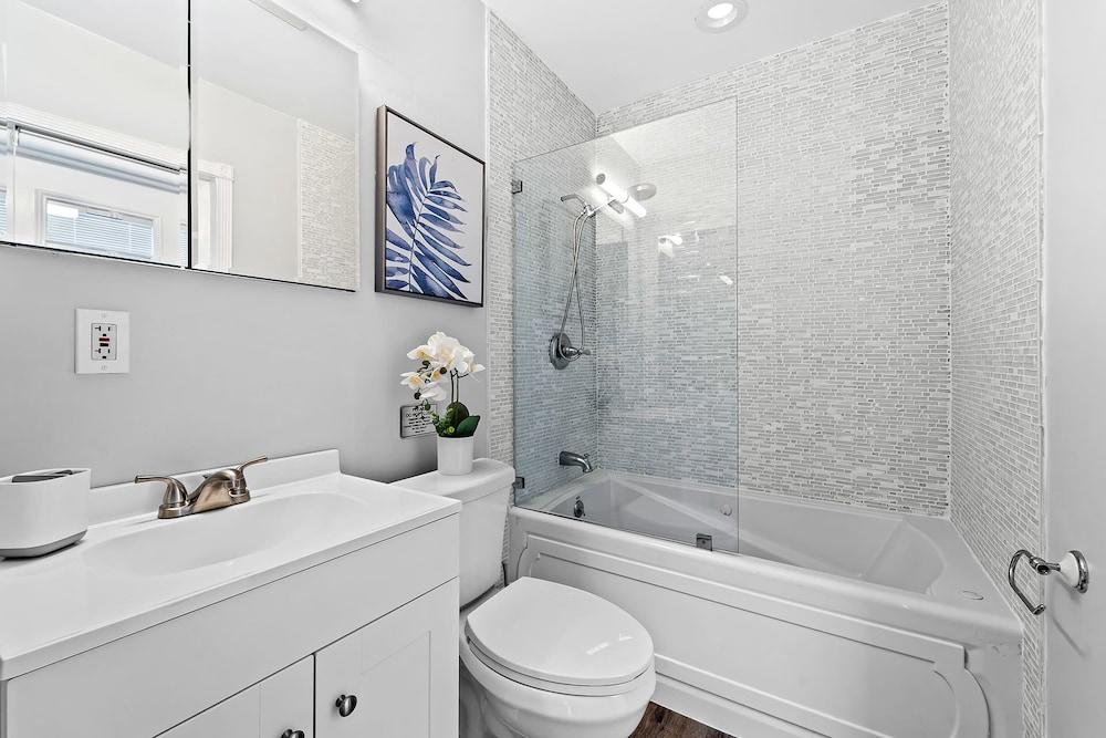 Peaceful 5BR -waterway Views & Private Heated Pool