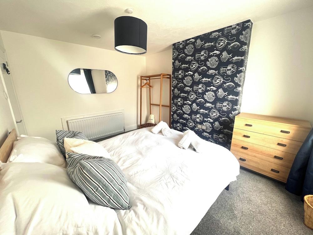 Seaside Haven at Willowdene Cottage