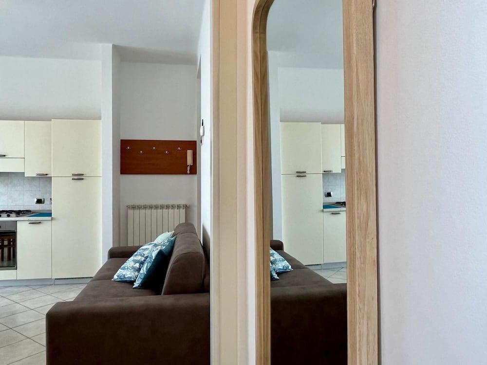 Via Capri 15 by Tempovacanza