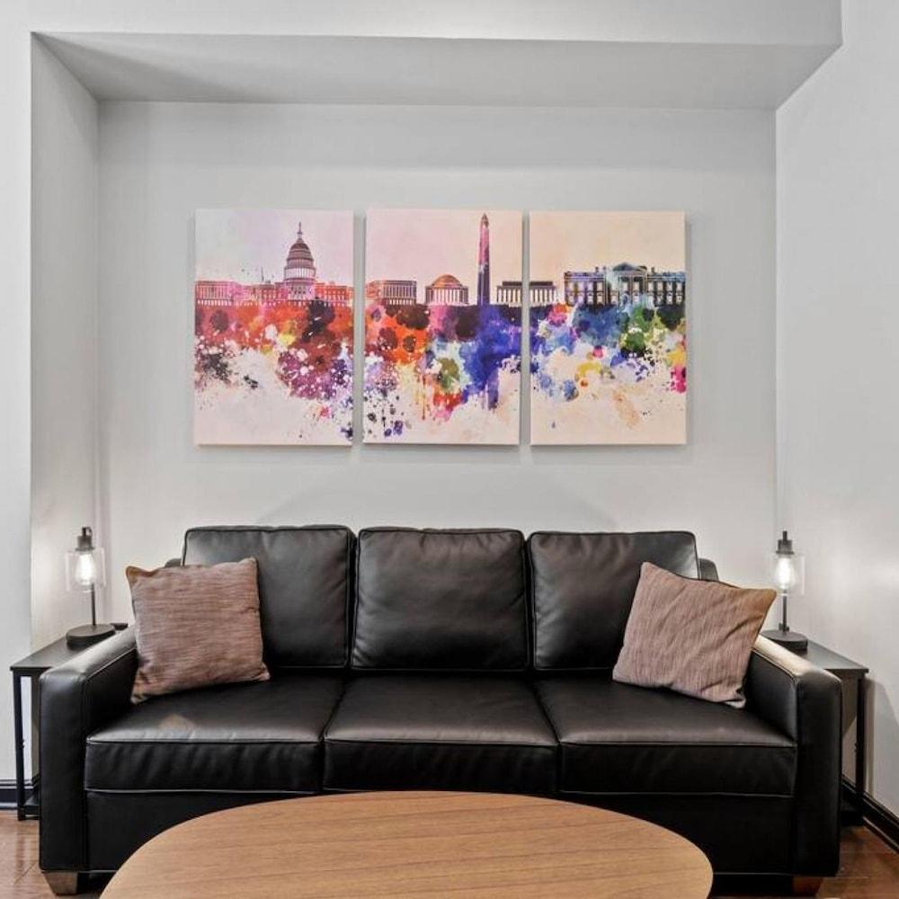 Charming DC Rowhouse Condo - Ideal Long-term Stay