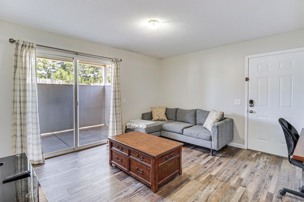 Charming Condo w/ Patio, Near Downtown Reno!