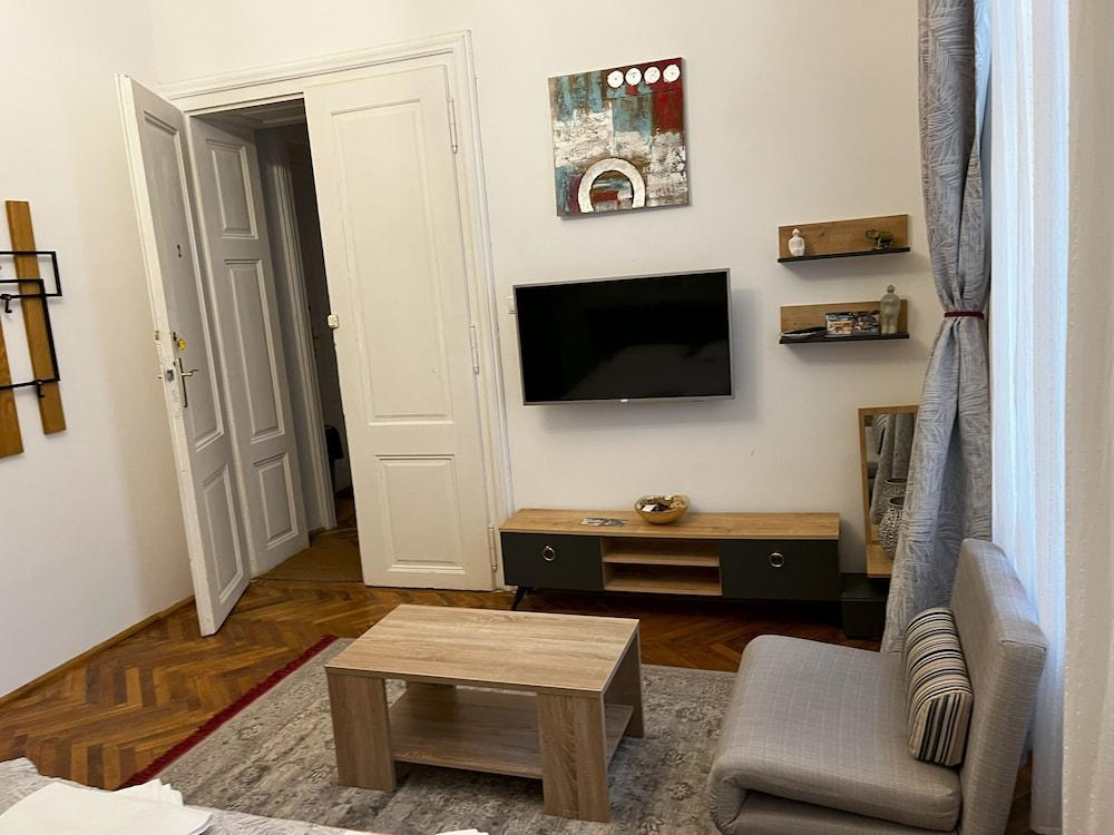 Mira Central Residence