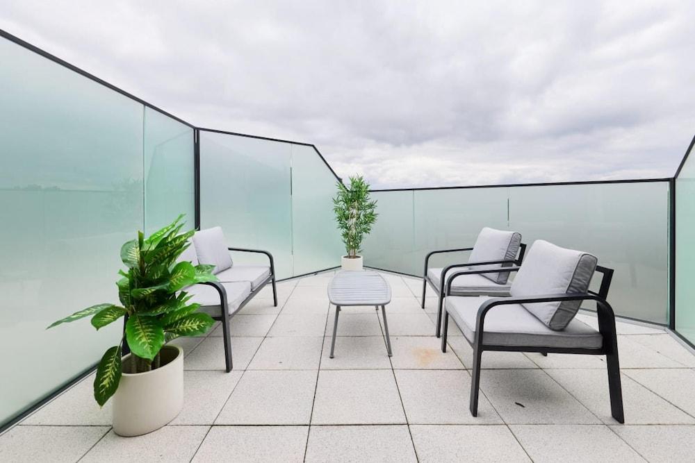 The Woodford Paradise - Homely 2bdr House With Terrace