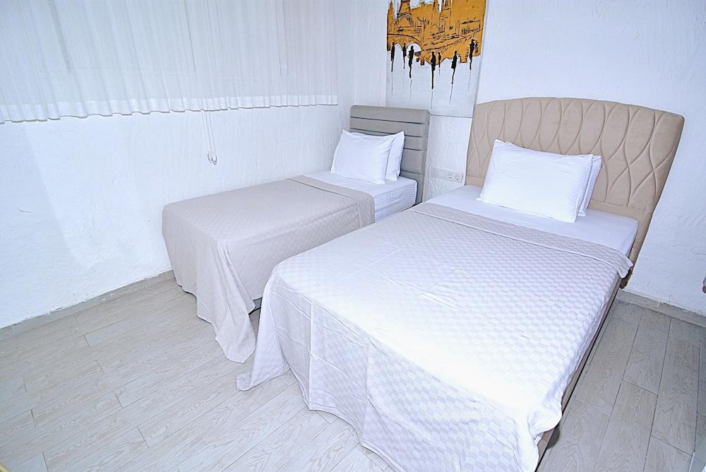 B House Alacati Adult Only