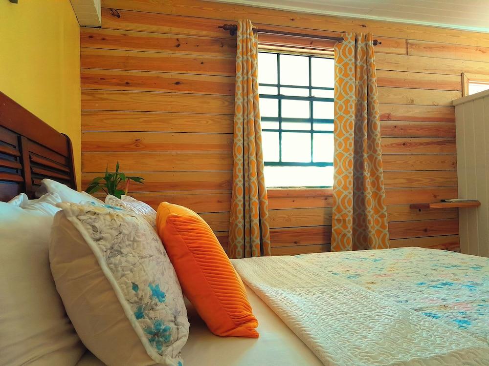 Pinard's Mountain Resort- Cottage 6