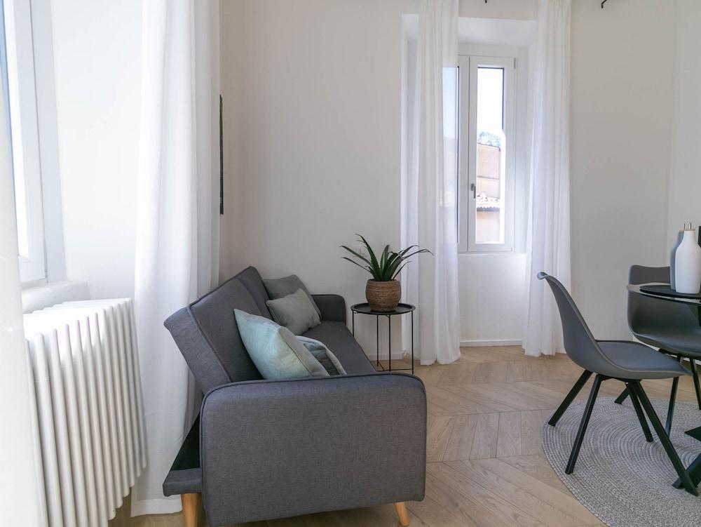 Lake River Apartment