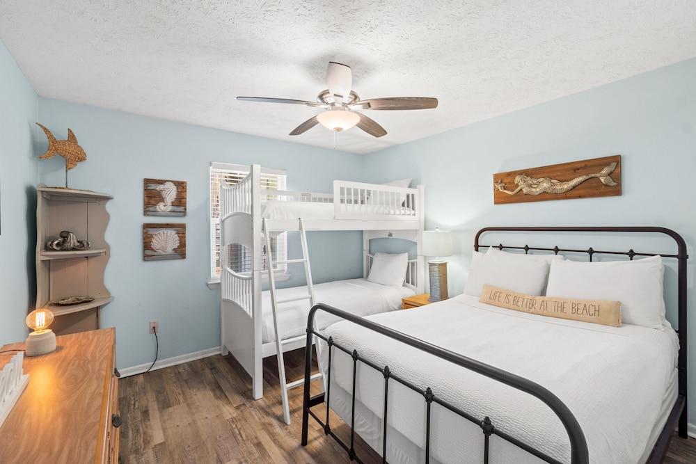 Bahama West by Panhandle Getaways