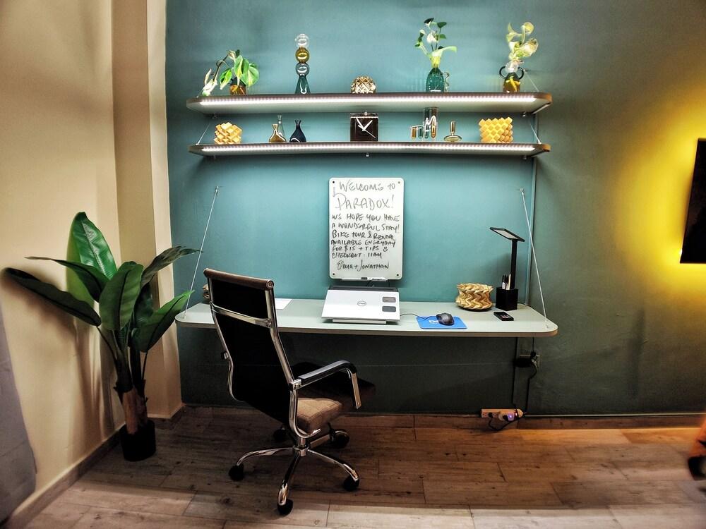 Oasis Studio By Paradox