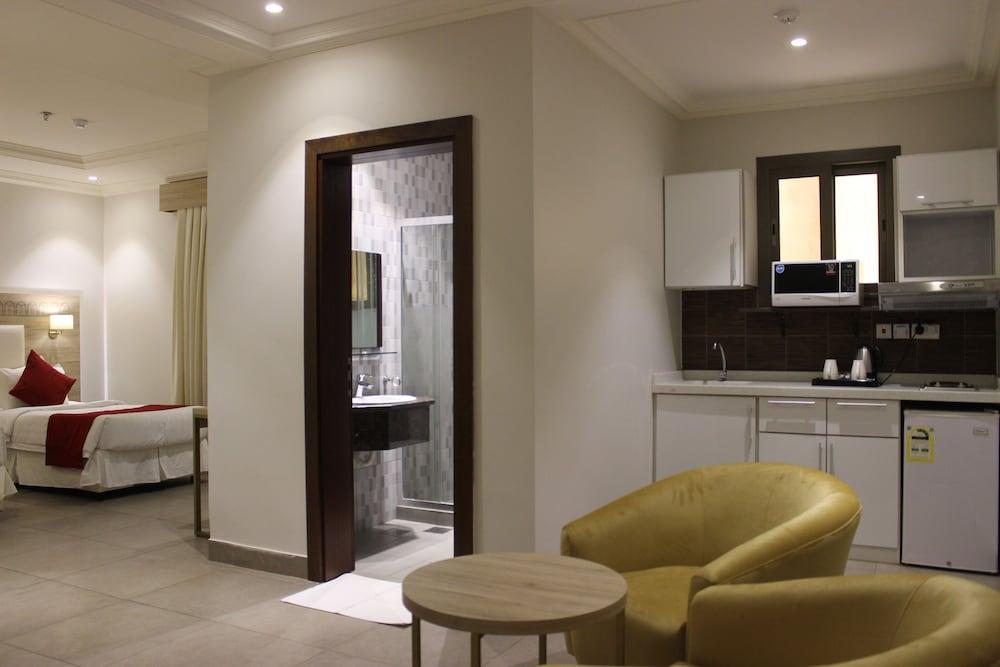 Palm Boutique company Al Zahra - شركه متجر النخيل - بالم بوتيك الزهراء