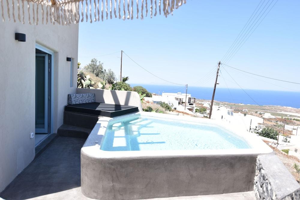 Panthea Suite Santorini