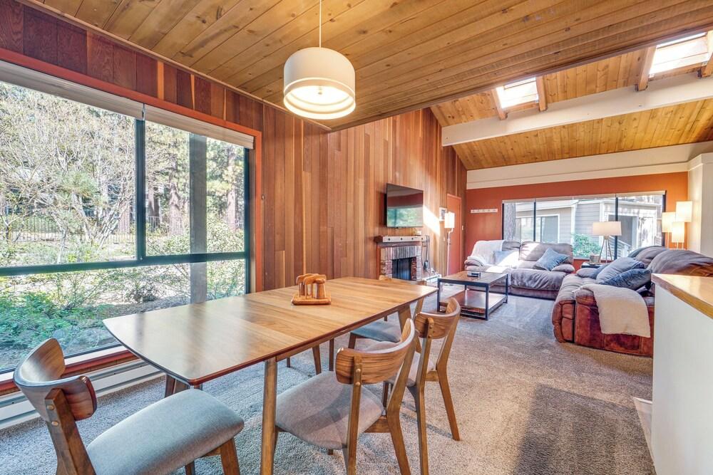 2 Mi to Beach: Inviting Incline Village Escape