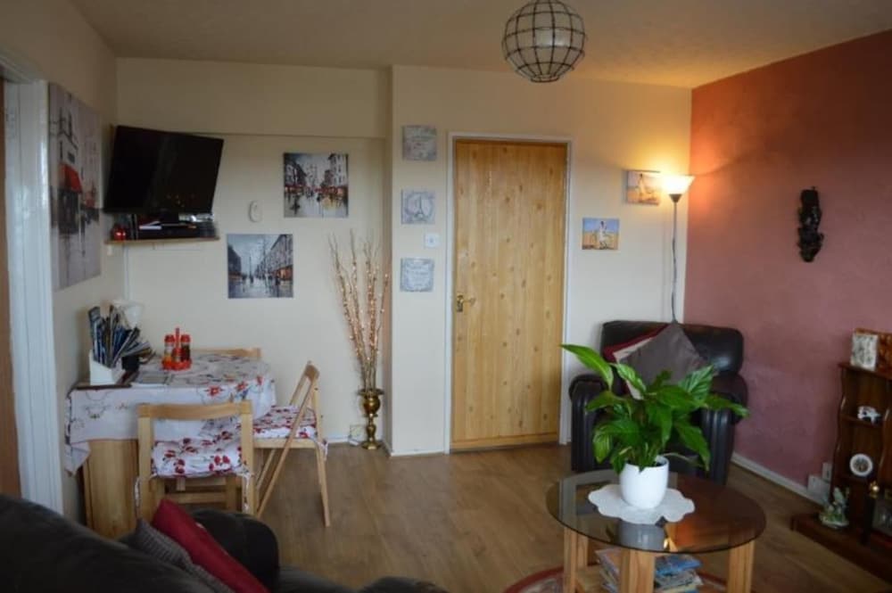 Captivating 2-bed Apartment in Aberdeen