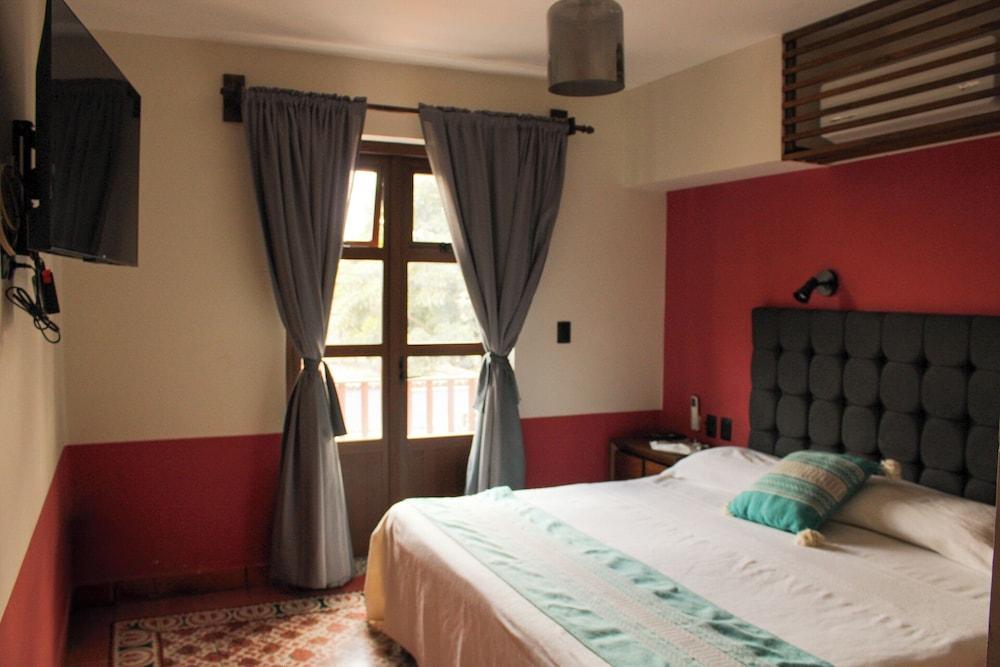 Lidia Anturios Suites