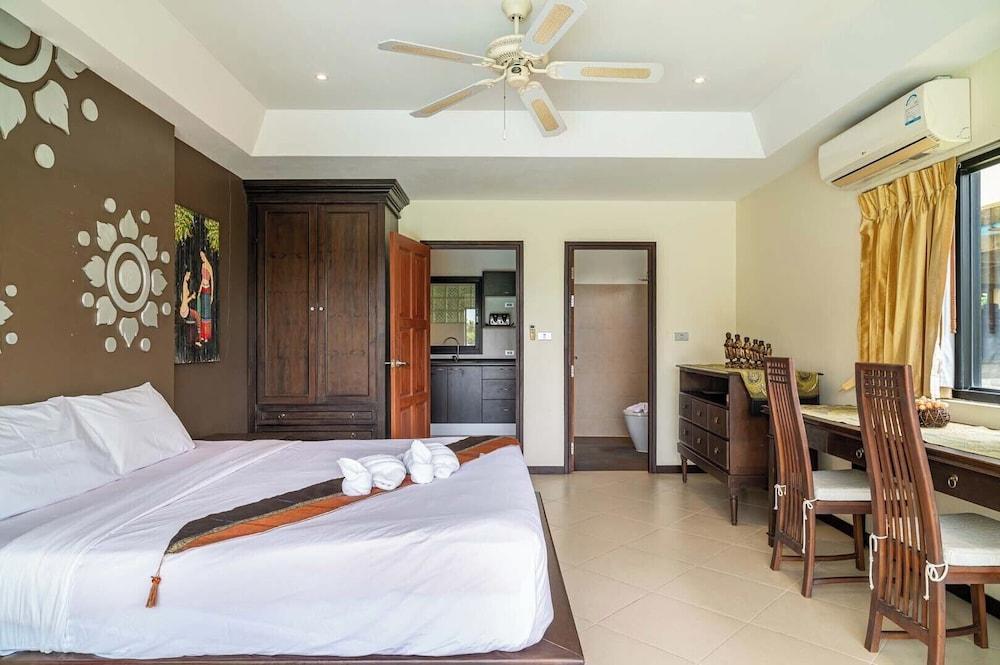 Stunning 5BR Sea View Villa - KBR22