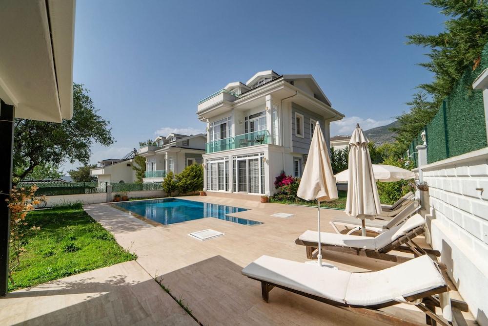 Villa w Private Pool Garden 10 min to Oludeniz