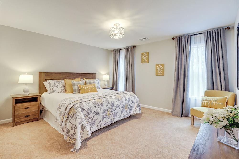 Bbq-ready Deck: Lake Harmony Home w/ Fire Pit