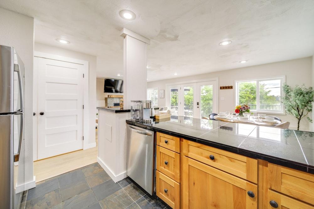 Tree-lined Hayden Home w/ Hot Tub & Lake Views!