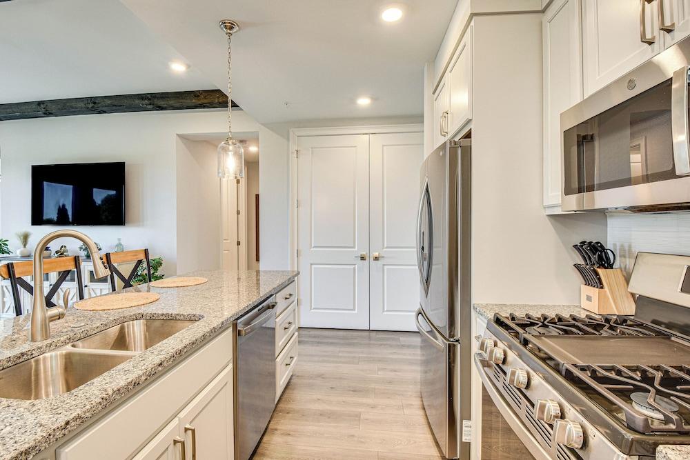 Toccoa Condo on Golf Course w/ Patio & Grill