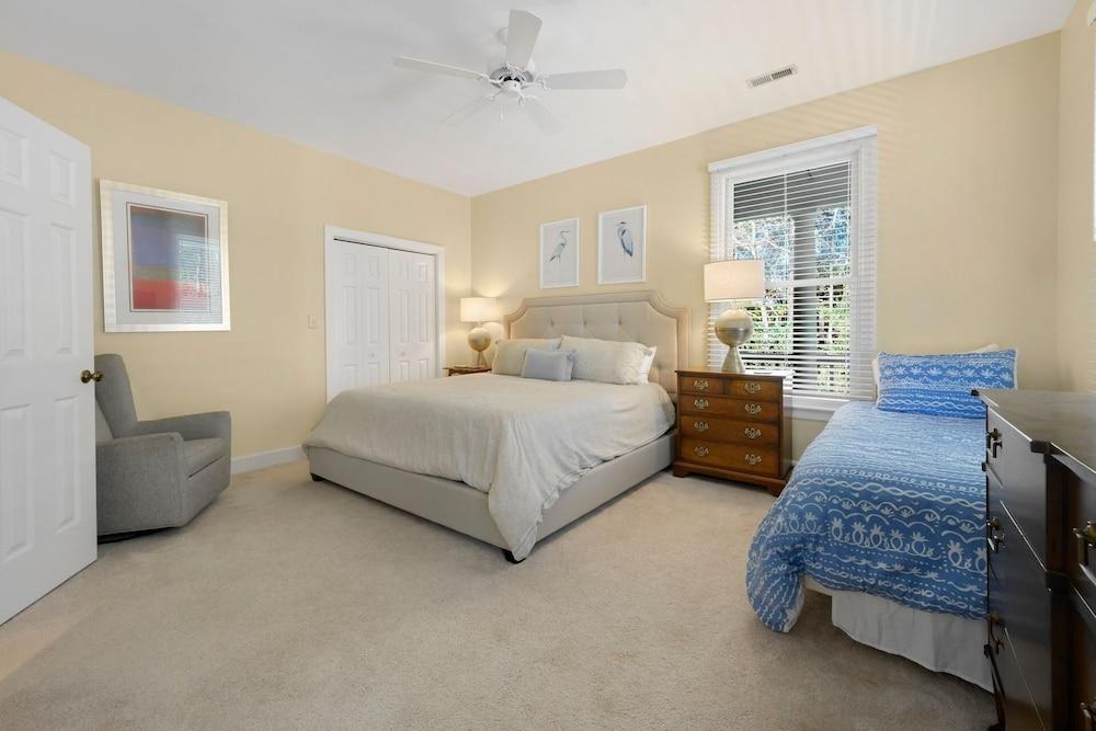 Serene Golf Course Retreat Nestled In The Heart Of Debordieu 3 Bedroom Home by Peace Vacations