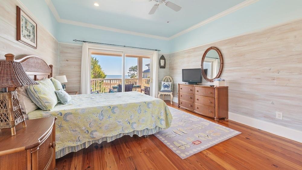 Out Of This World Beachfront Home 6 Bedroom Home by Peace Vacations