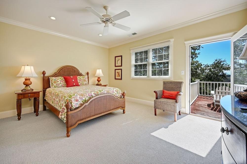 Secluded Creekfront Home 5 Bedroom Home by Peace Vacations