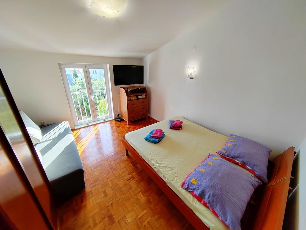 Eby Comfort Home Novalja