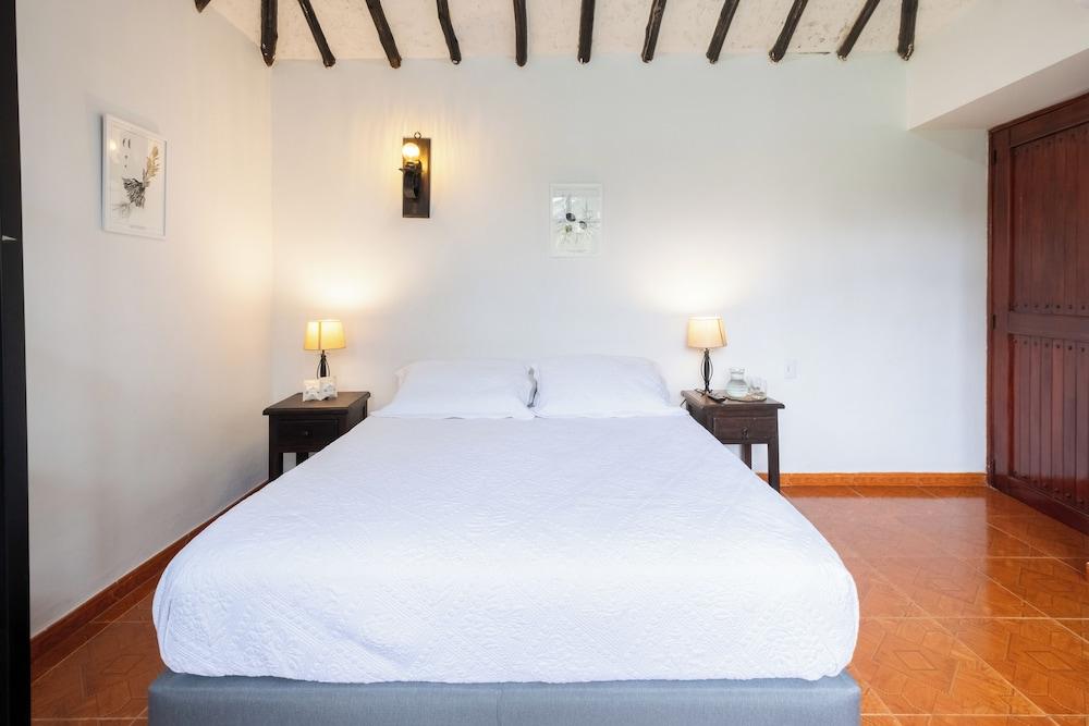 Hotel Chalet El Castillo by Majuva