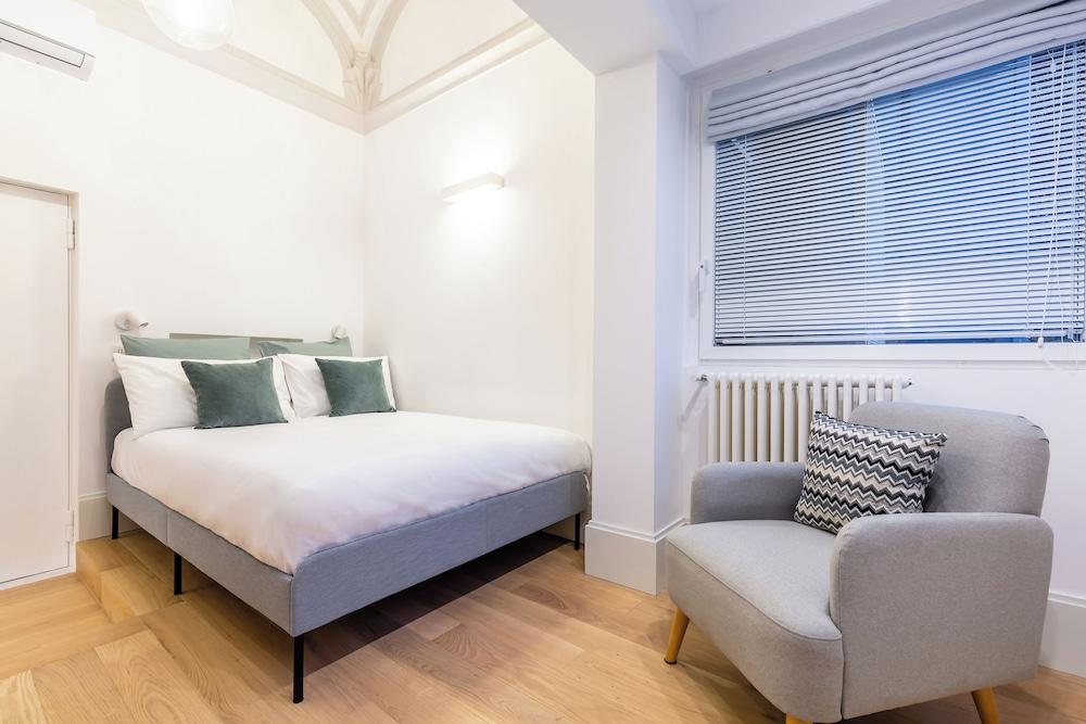 Cozy Studio in Chiaia district