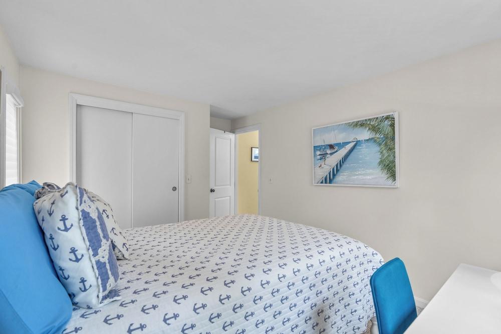 The Endless Summer Hideaway