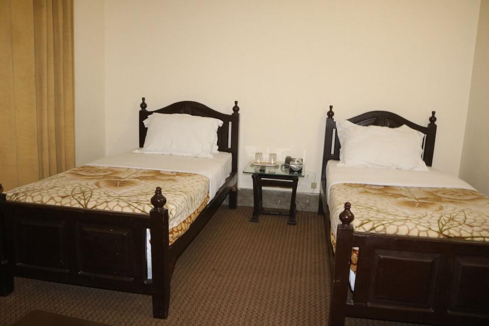 Grand Continental Hotel Gilgit