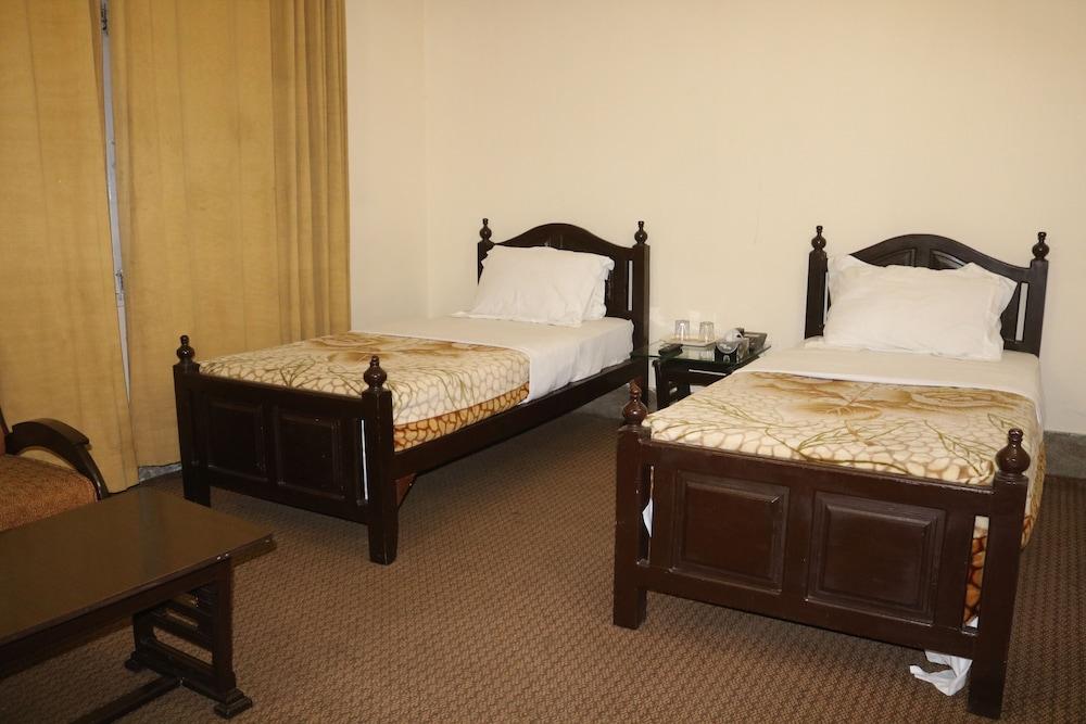 Grand Continental Hotel Gilgit