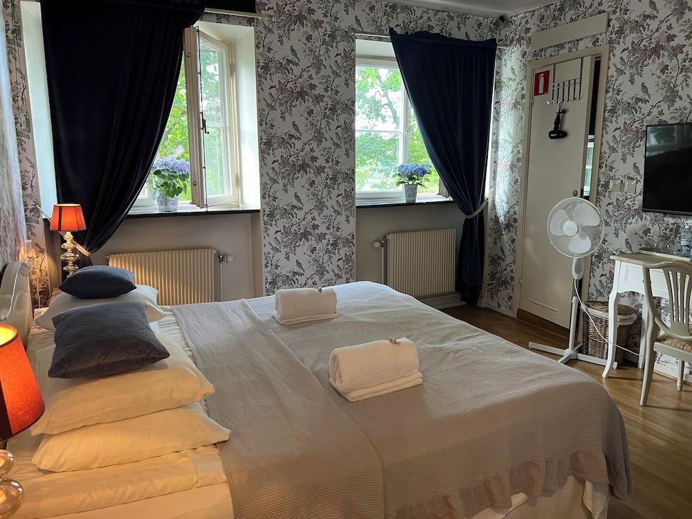 Herrgårds Hotell Gyllene Hästen